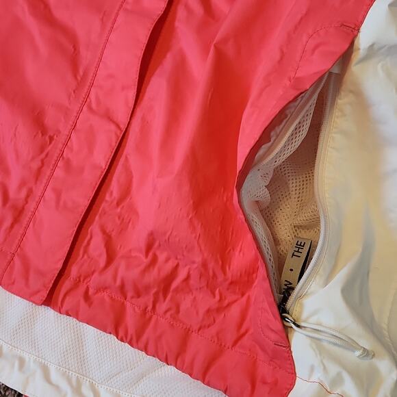 North Face Hyvent Pink and White Women's Windbreaker Jacket Size Medium - Picture 9 of 9
